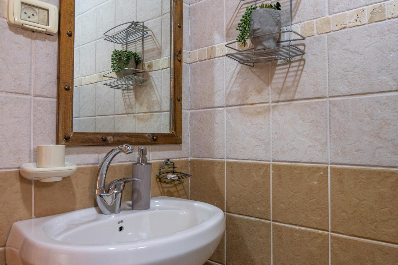 Apartamento בקתות עץ מעל העננים - בקתות משפחתיות קסומות עם נוף מטורף - אירוח דרוזי Beit Jann Exterior foto