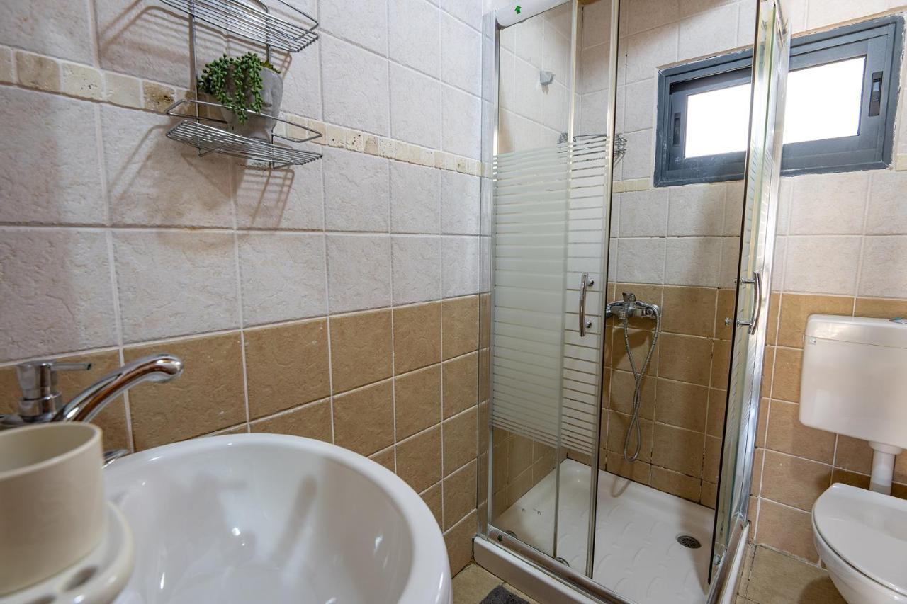 Apartamento בקתות עץ מעל העננים - בקתות משפחתיות קסומות עם נוף מטורף - אירוח דרוזי Beit Jann Exterior foto