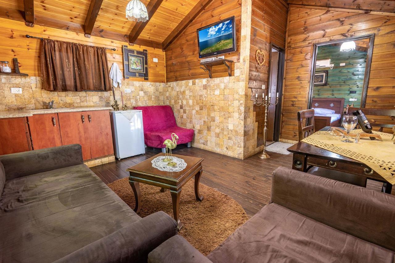Apartamento בקתות עץ מעל העננים - בקתות משפחתיות קסומות עם נוף מטורף - אירוח דרוזי Beit Jann Exterior foto
